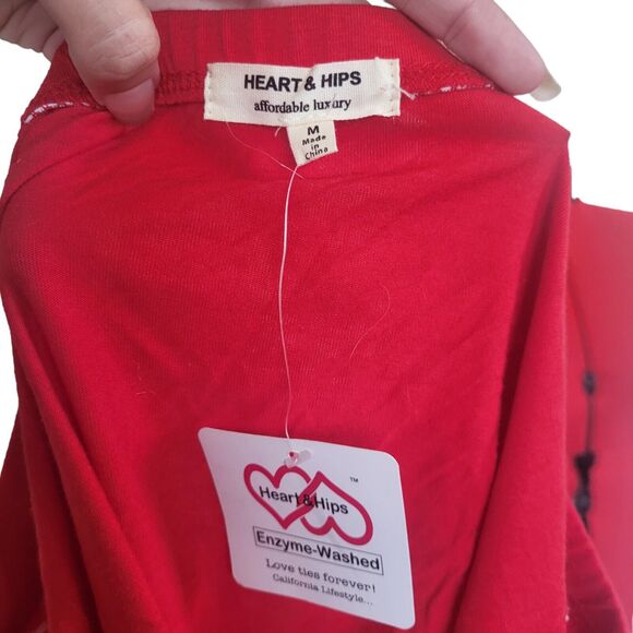 NWT Heart and hips red bodysuit with long sleeves, boat neck, size medium - Picture 3 of 4